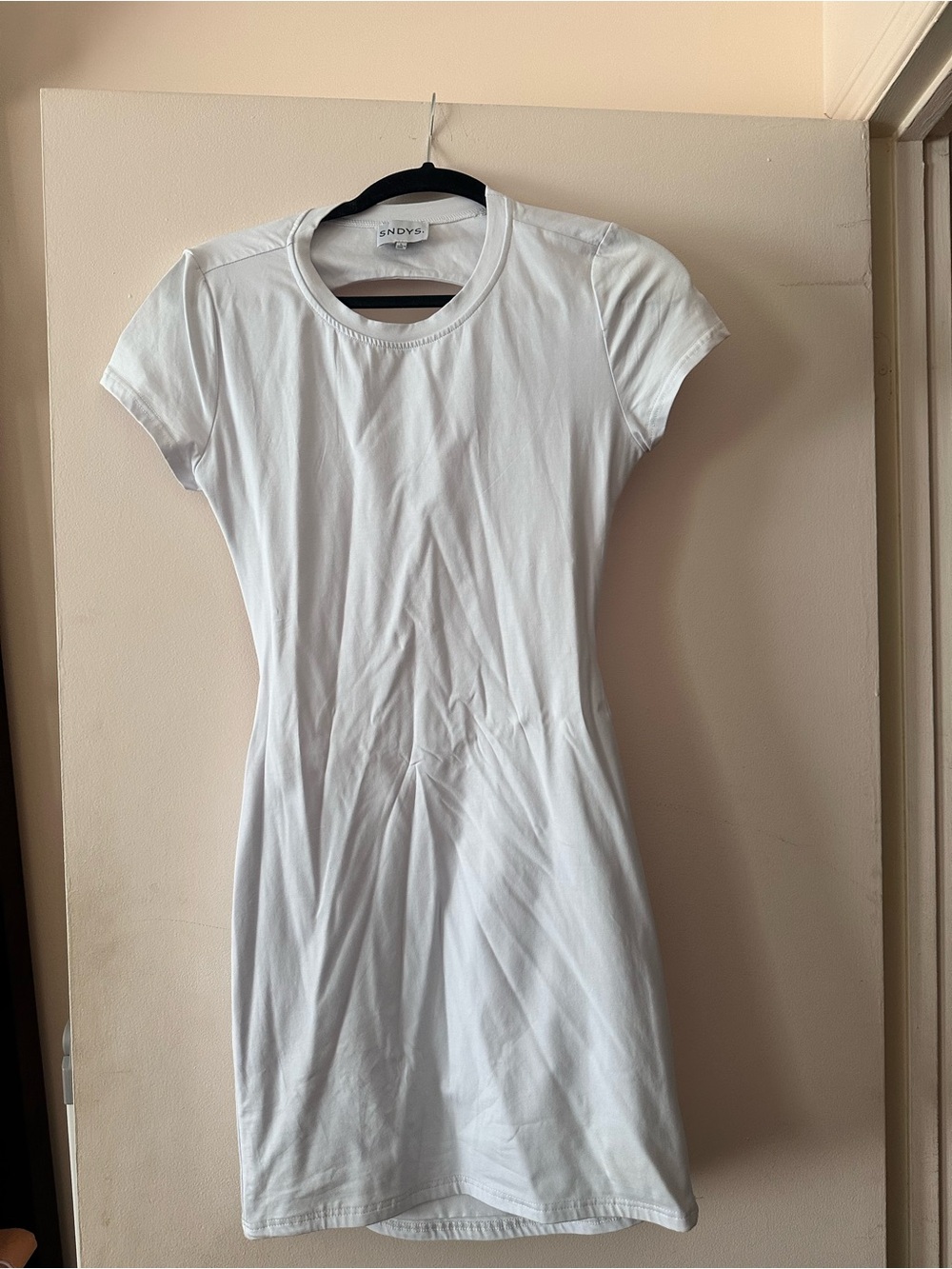 SNDYS White Fitted Short Sleeve Open Back T-Shirt Dress